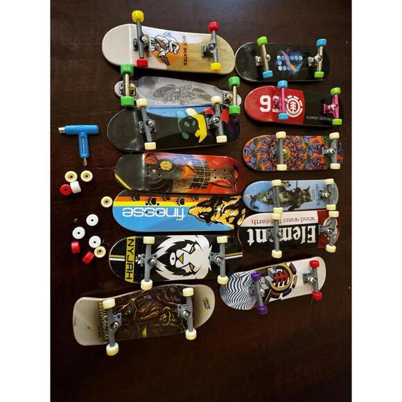 Tech Deck Skateboards & Parts Lot Accessories NICE - Picture 1 of 9